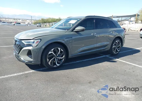 2024 Audi Q8 E-Tron Premium Plus Quattro z USA, uszkodzony, nr VIN WA15AAGE3RB056665